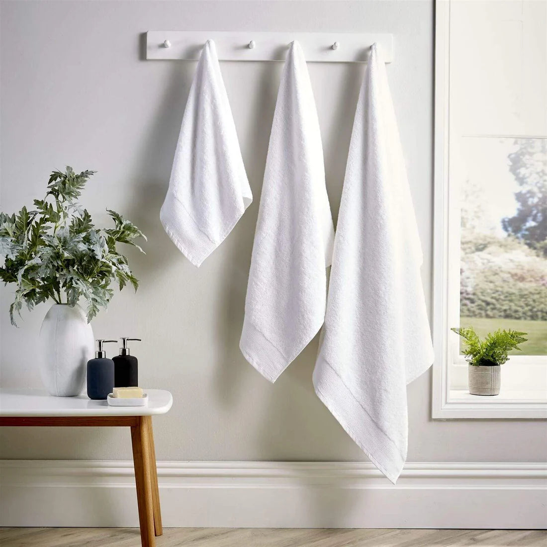 Bamboo Cotton Luxury 600GSM Eco-Friendly Bath Towels Highly Absorbent Durable and Soft Bathroom Essentials in Elegant Colours Designed in England