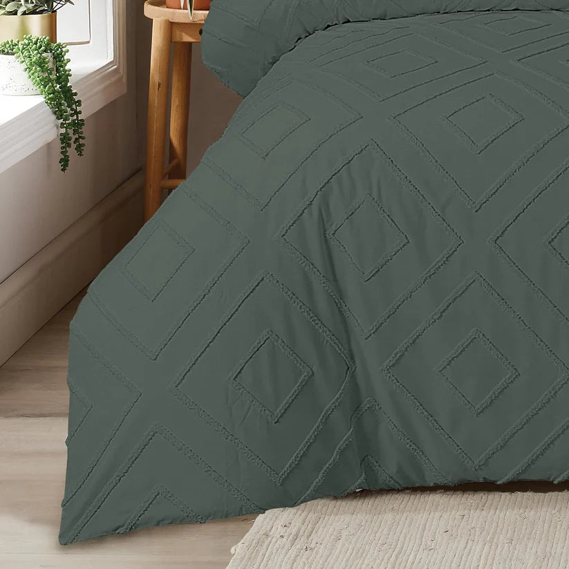 Como Tufted Duvet Cover Set with Pillowcases