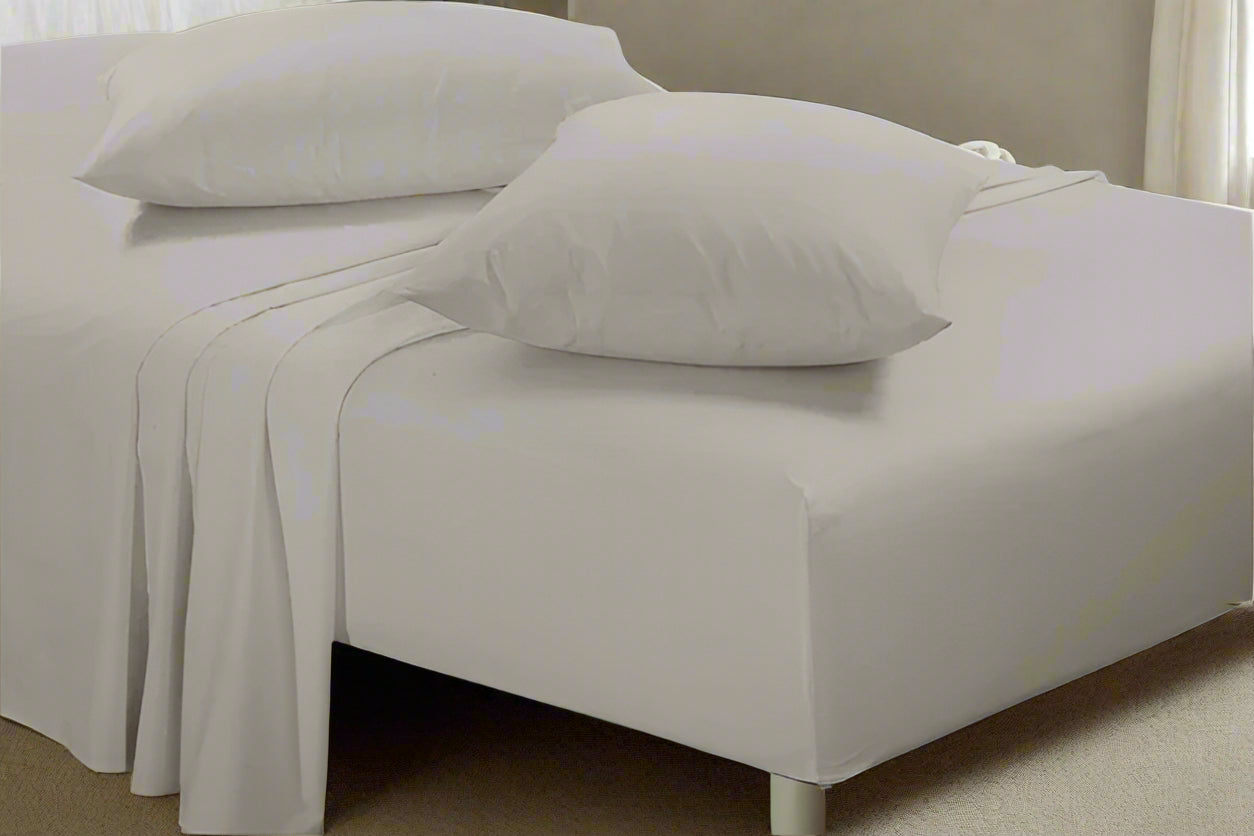 Easy Care Plain Percale Fitted Sheet 10" (25cm) 22 Colours