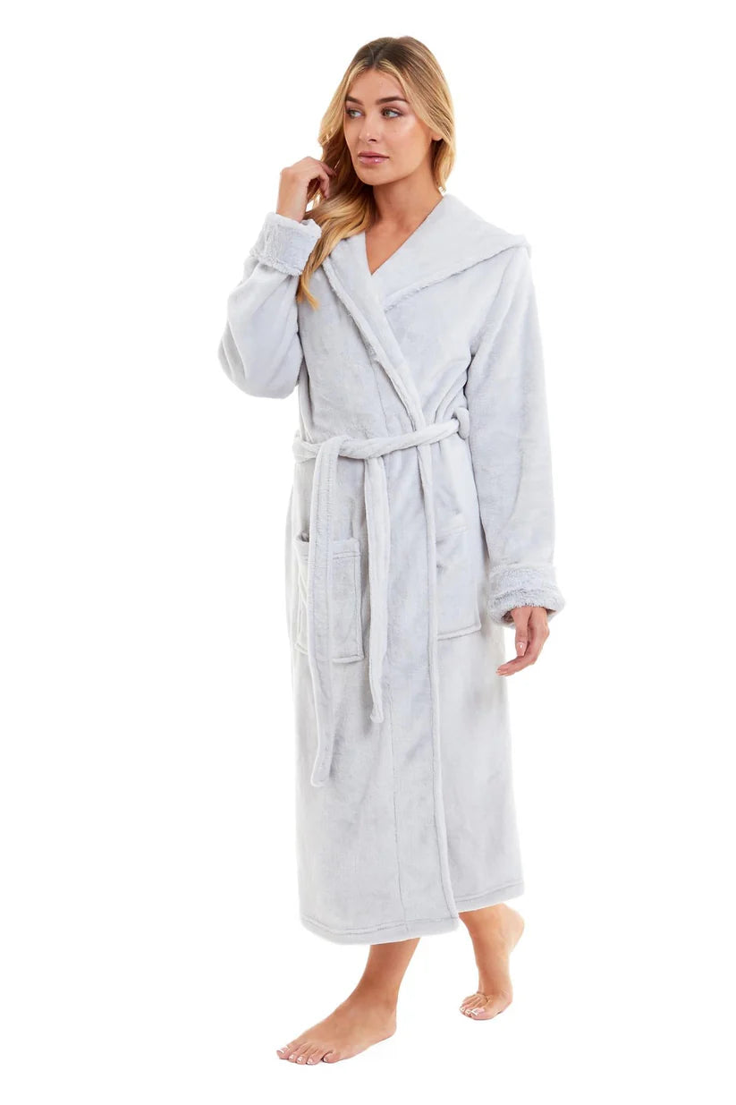Super Soft Women's Faux Fur Hooded Bathrobe Plush Dressing Gown