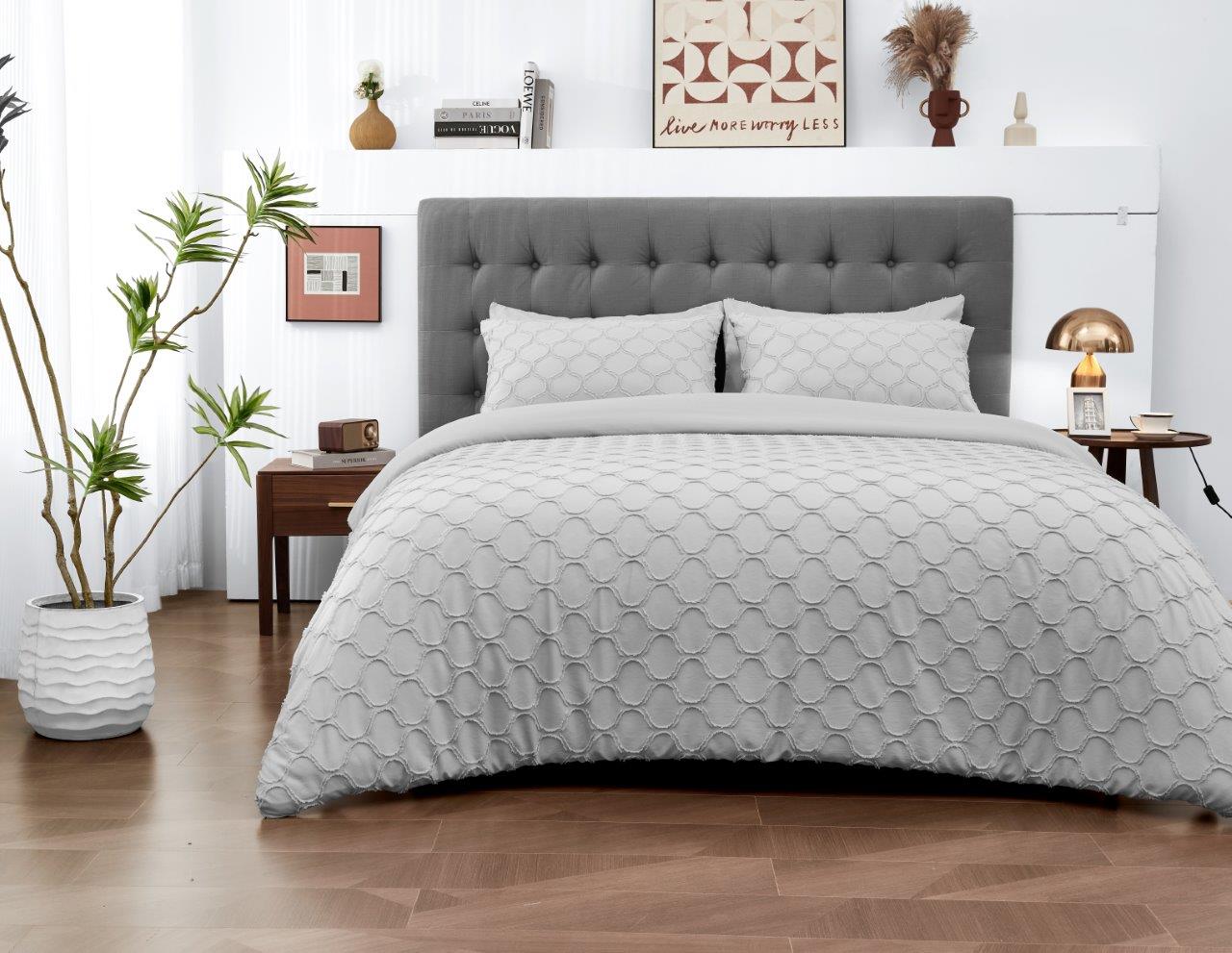 Delano Signature Microfibre Duvet Set 3 Colours