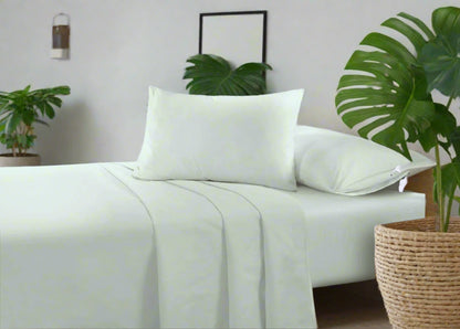 Ultra Soft Fitted Sheet 25 cm (10") Depth 6 Sizes 8 Colour
