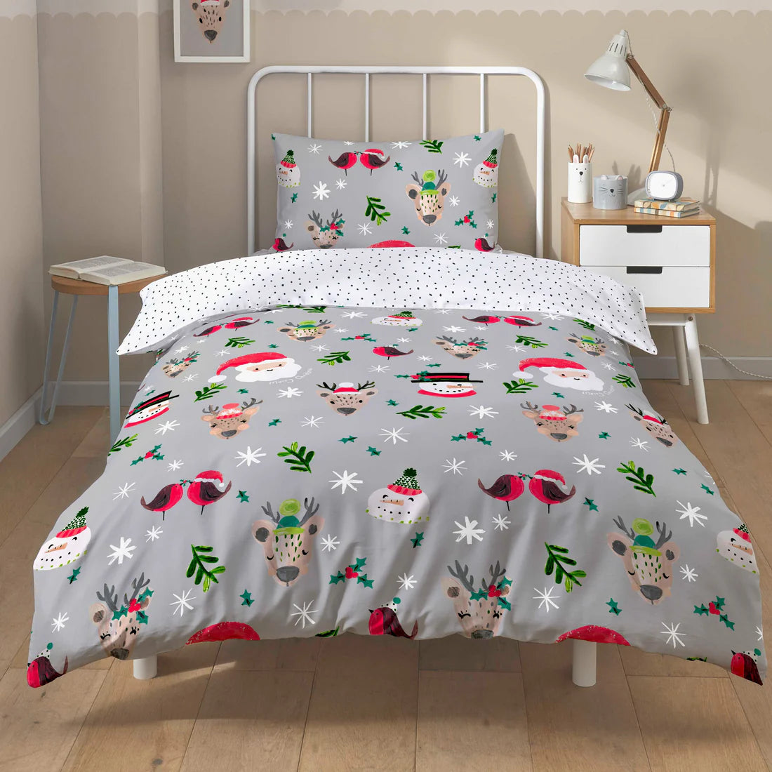 Festive Holiday Santa Duvet Cover Set with Pillowcases Reversible Xmas Design