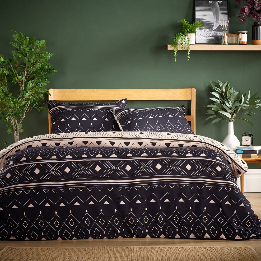 Oslo Black Super Soft Flannel Duvet Cover Set with Pillowcases