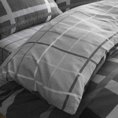 HAPPY DAZE STRIPE DUVET SET