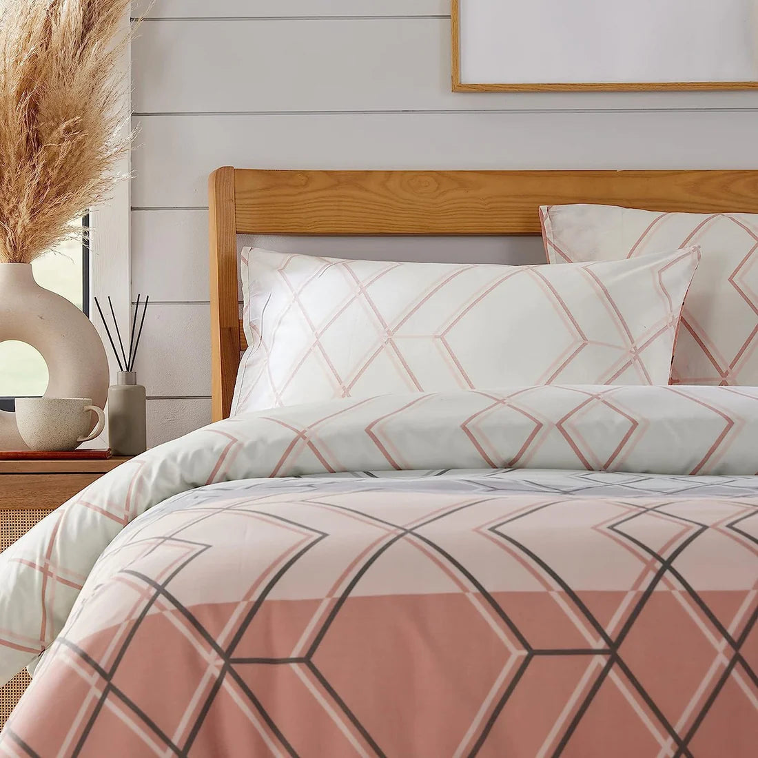 Havanna Geo Reversible Luxury Cotton Blend Duvet Cover Set
