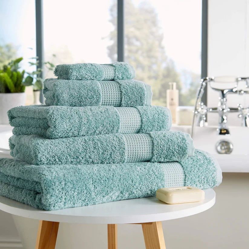 Luxe Egyptian Ultra-Soft Cotton Towels 700 GSM High Absorbency