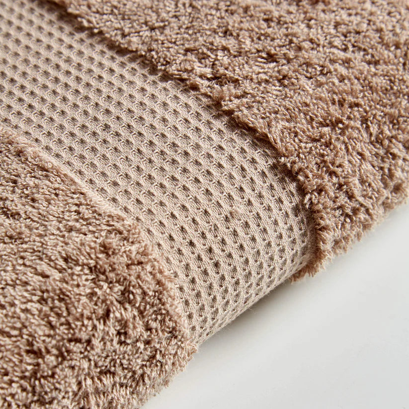 Luxe Egyptian Ultra-Soft Cotton Towels 700 GSM High Absorbency