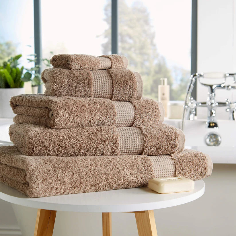 Luxe Egyptian Ultra-Soft Cotton Towels 700 GSM High Absorbency