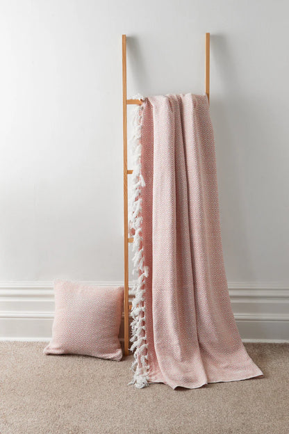 Regal Handwoven Pure Cotton Throw Blanket with Diamond Geometric Pattern