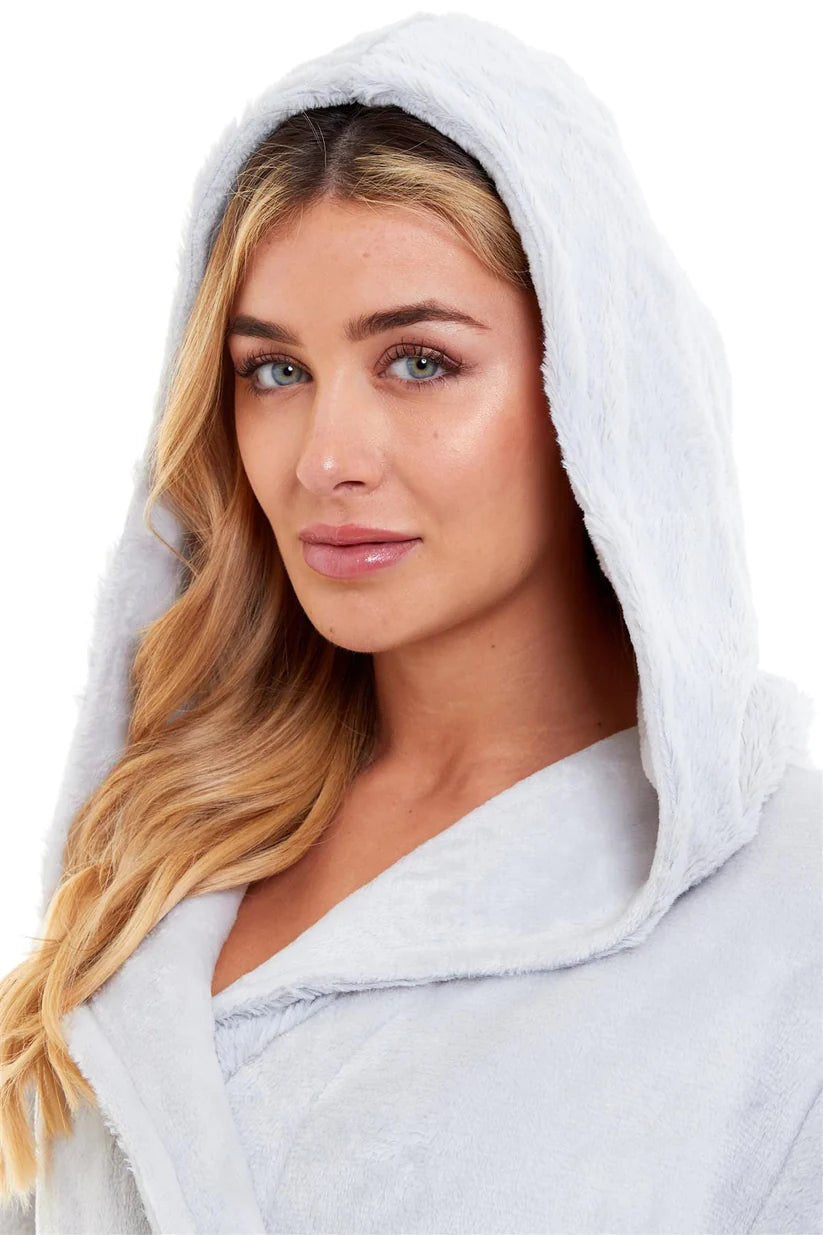 Super Soft Women's Faux Fur Hooded Bathrobe Plush Dressing Gown